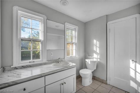 4386 Ardmore Road South Euclid OH 44121