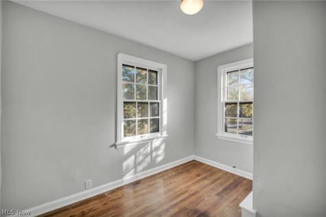 4386 Ardmore Road South Euclid OH 44121