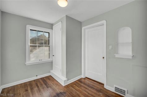 4386 Ardmore Road South Euclid OH 44121