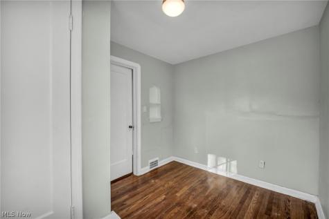 4386 Ardmore Road South Euclid OH 44121