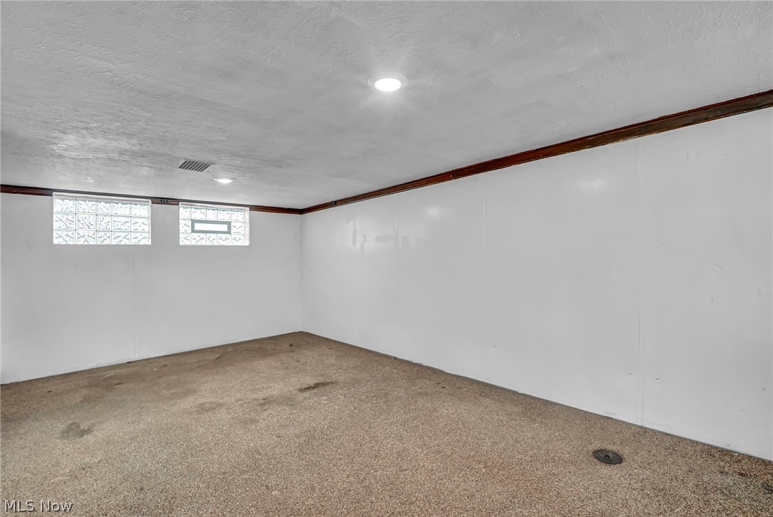 4386 Ardmore Road South Euclid OH 44121