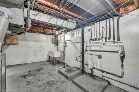 4386 Ardmore Road South Euclid OH 44121