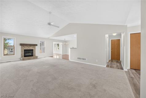 11051 Trenton Road NW Uniontown OH 44685