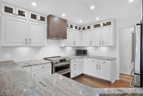 11051 Trenton Road NW Uniontown OH 44685