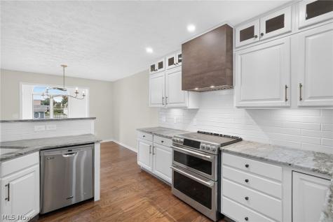 11051 Trenton Road NW Uniontown OH 44685