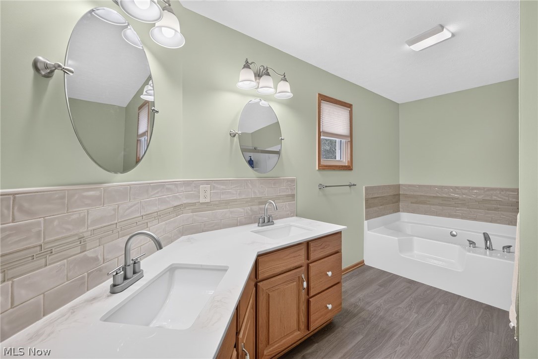 11051 Trenton Road NW Uniontown OH 44685