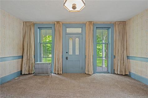 1740 W Comet Road New Franklin OH 44216