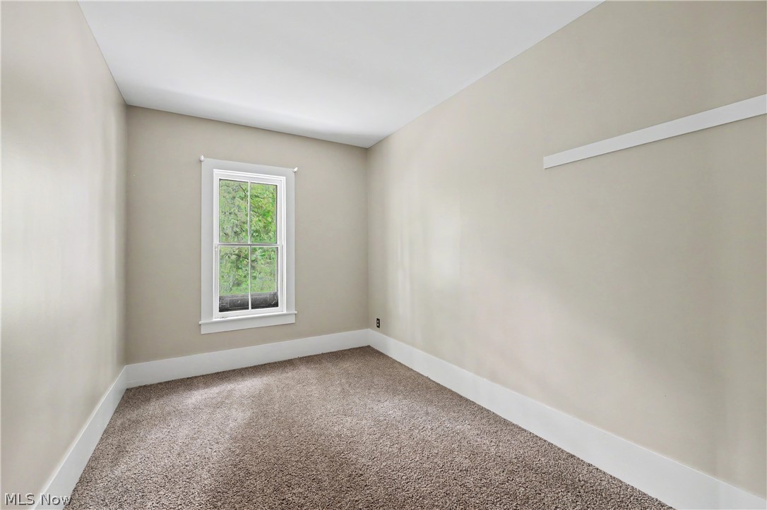 1740 W Comet Road New Franklin OH 44216