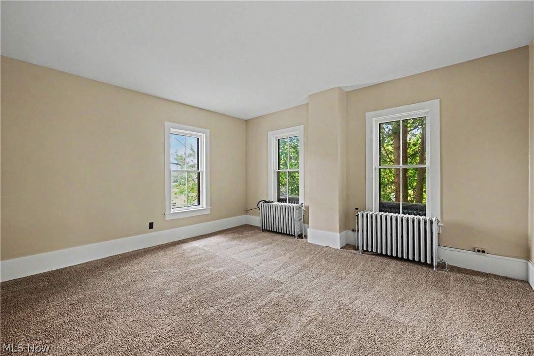 1740 W Comet Road New Franklin OH 44216