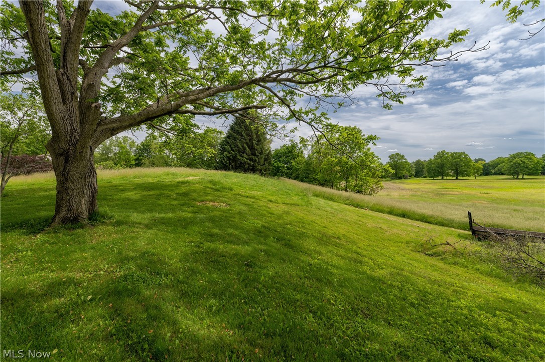 1740 W Comet Road New Franklin OH 44216