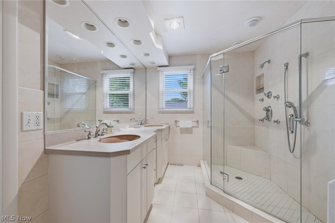 4874 Logan Way Hubbard OH 44425