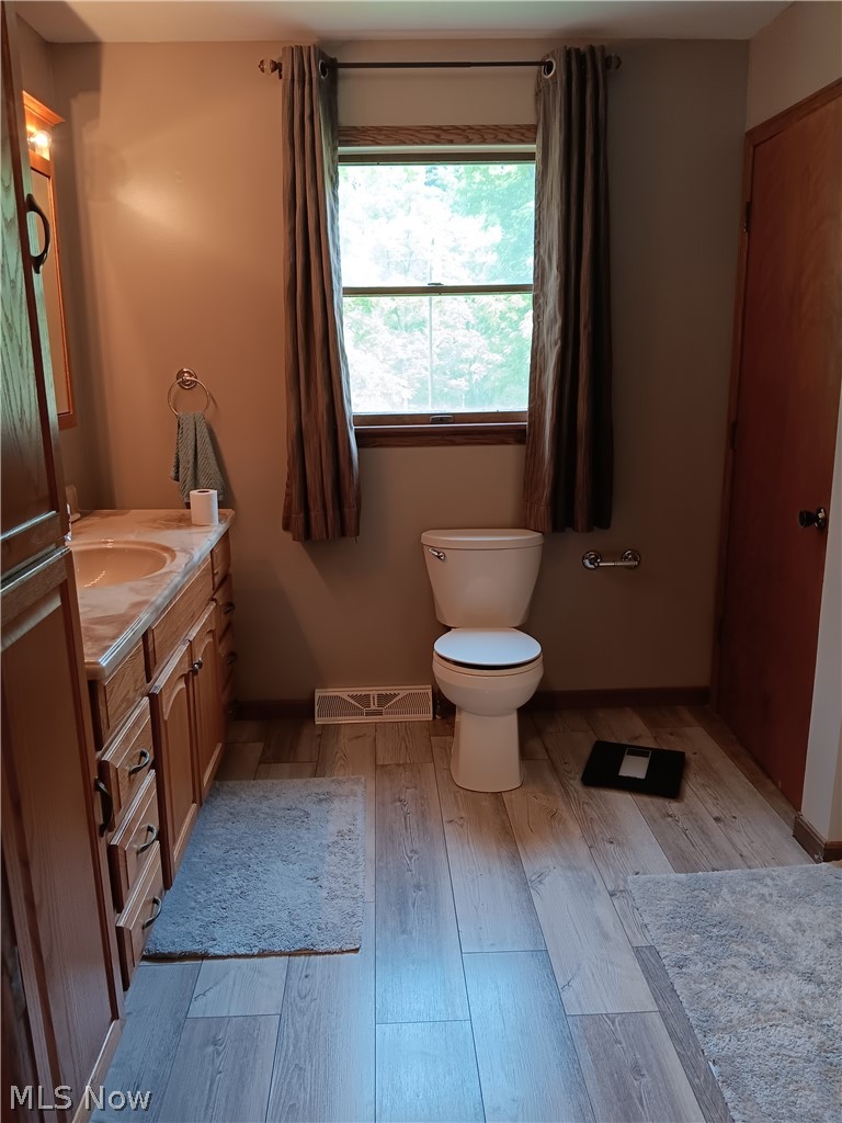 12670 Long Street Byesville OH 43723
