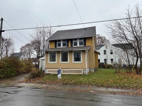 319 W 18th Street Lorain OH 44052