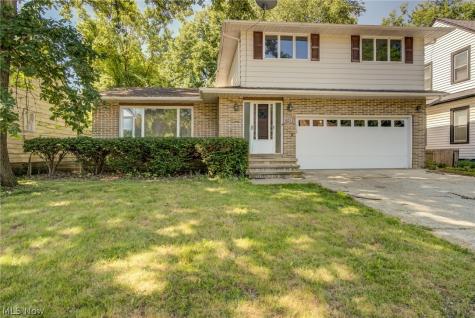 18212 Cornwall Road Cleveland OH 44119