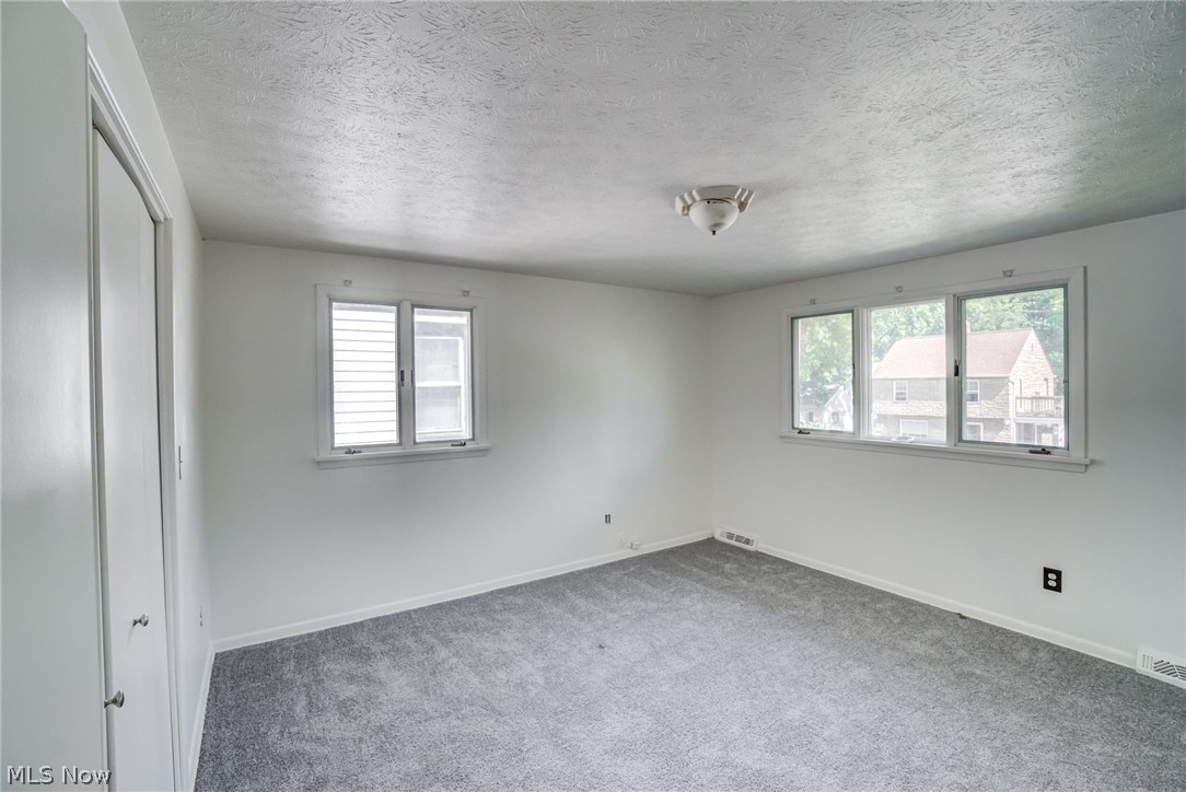 18212 Cornwall Road Cleveland OH 44119