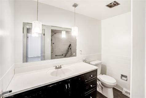 18212 Cornwall Road Cleveland OH 44119