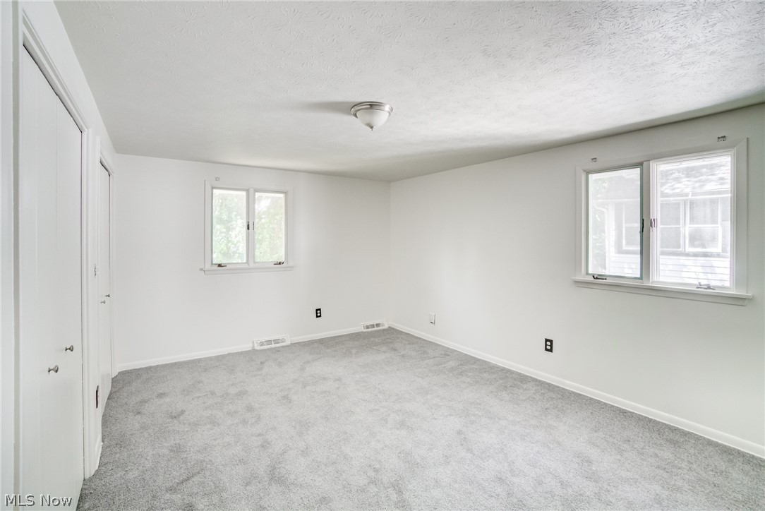18212 Cornwall Road Cleveland OH 44119