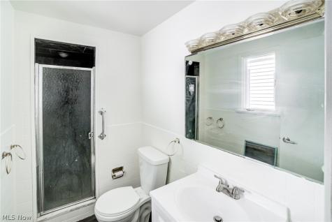 18212 Cornwall Road Cleveland OH 44119