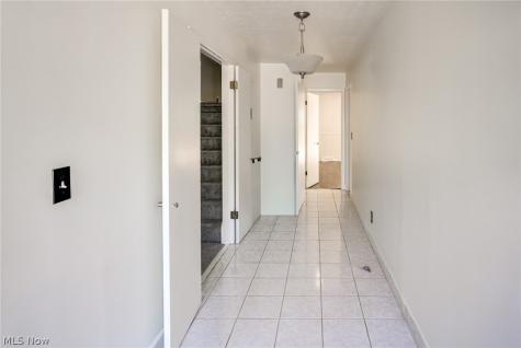18212 Cornwall Road Cleveland OH 44119