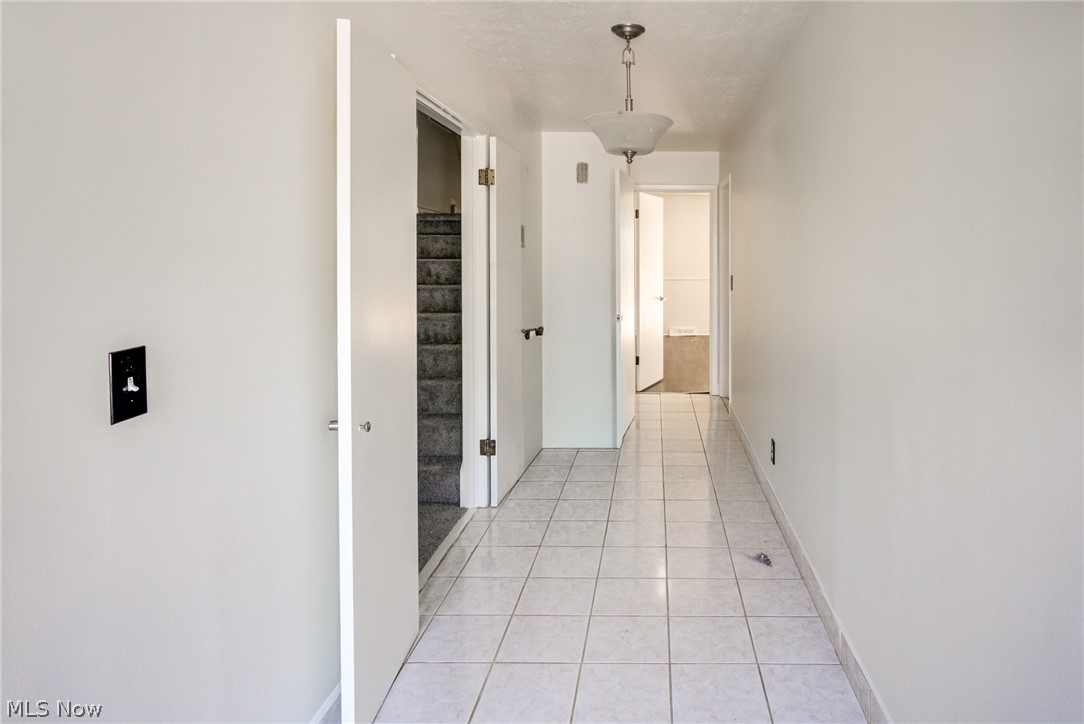 18212 Cornwall Road Cleveland OH 44119
