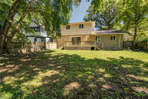 18212 Cornwall Road Cleveland OH 44119