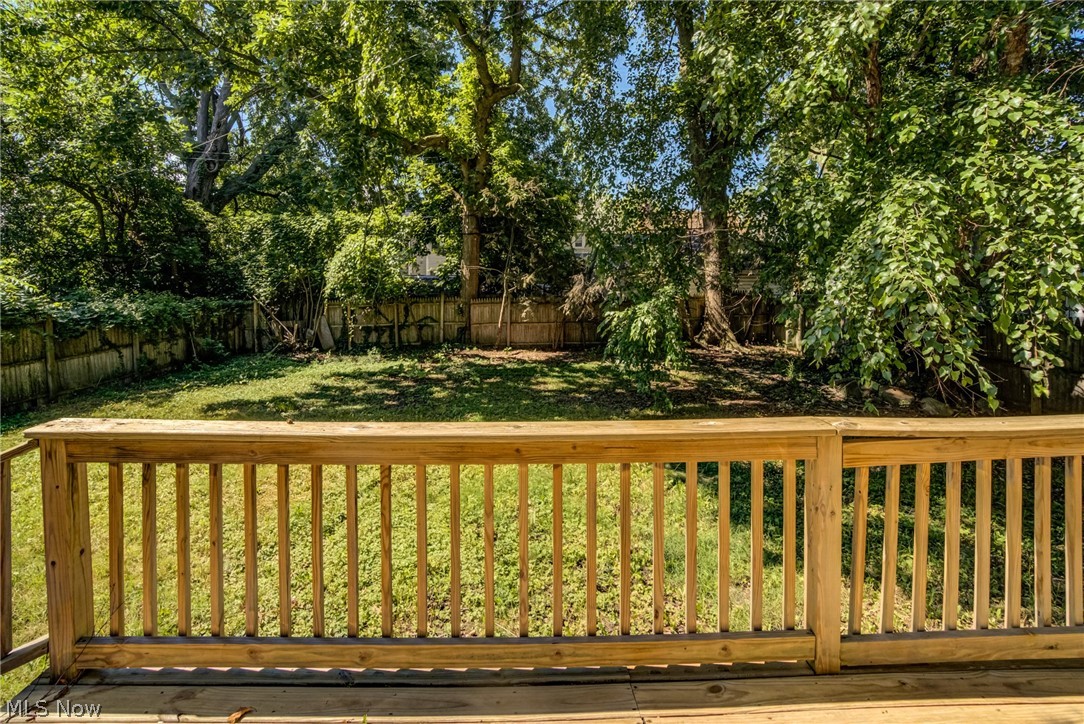18212 Cornwall Road Cleveland OH 44119