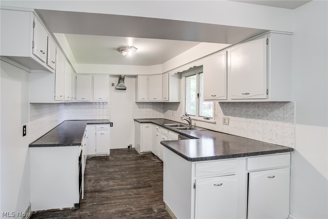 18212 Cornwall Road Cleveland OH 44119
