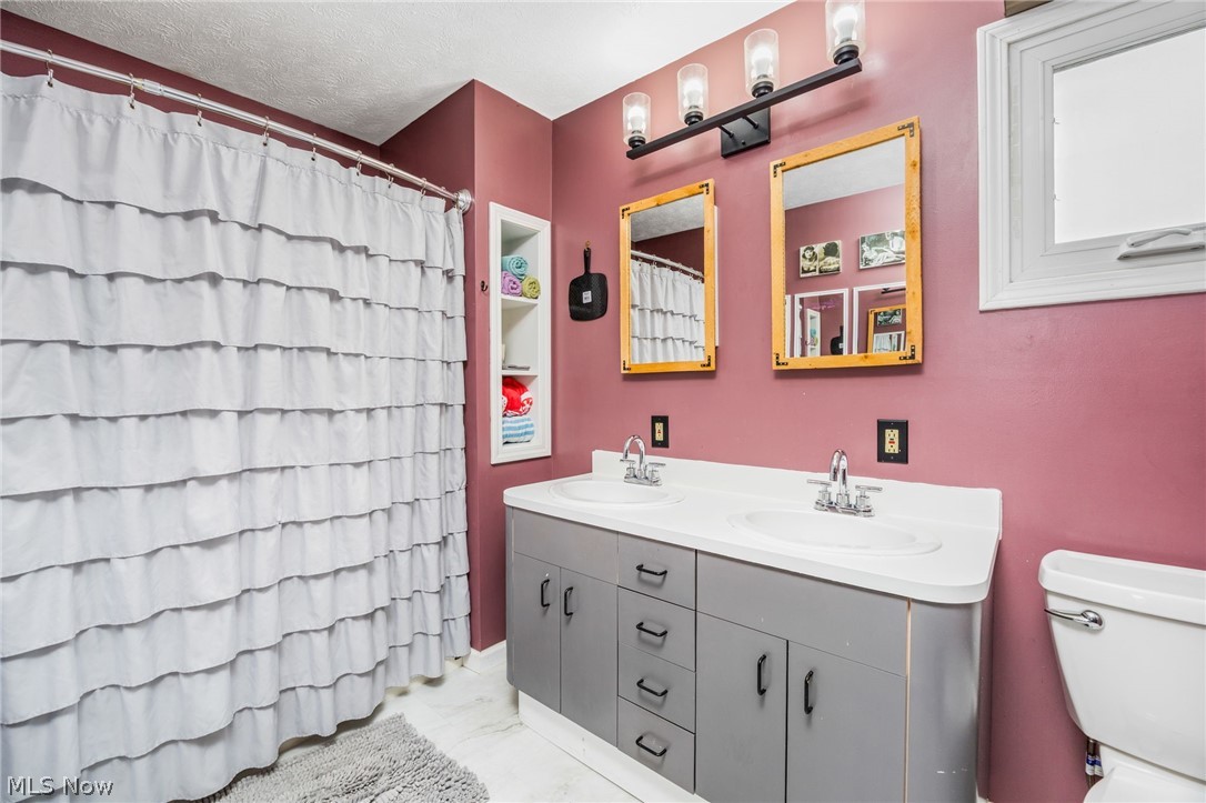 4521 Torrington Avenue Parma OH 44134