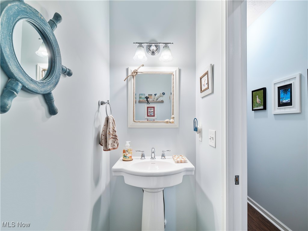 175 Vineyard Road Avon Lake OH 44012