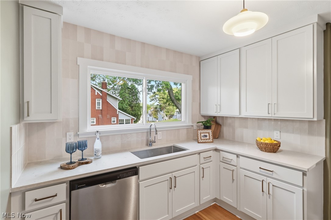 2564 Woodmere Avenue Akron OH 44312