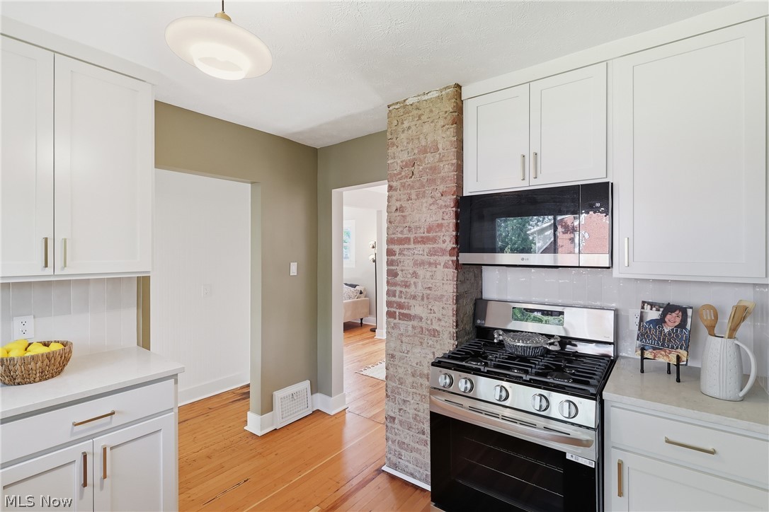 2564 Woodmere Avenue Akron OH 44312