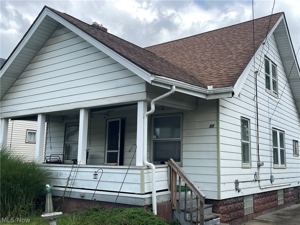 97 Creed Street Struthers OH 44471