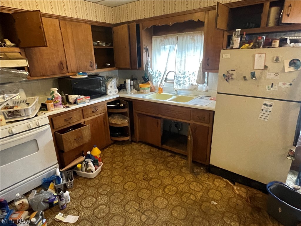 97 Creed Street Struthers OH 44471