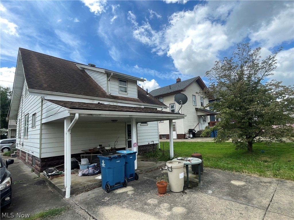 97 Creed Street Struthers OH 44471