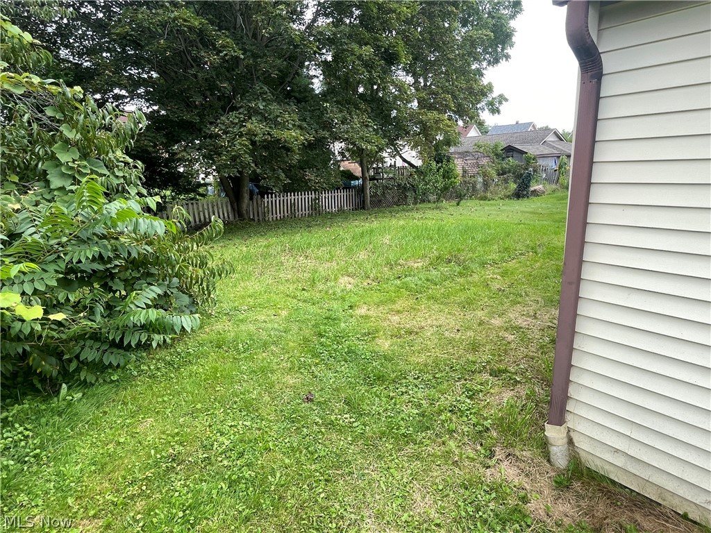 97 Creed Street Struthers OH 44471