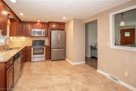 6125 Coyla Avenue NW Canal Fulton OH 44614