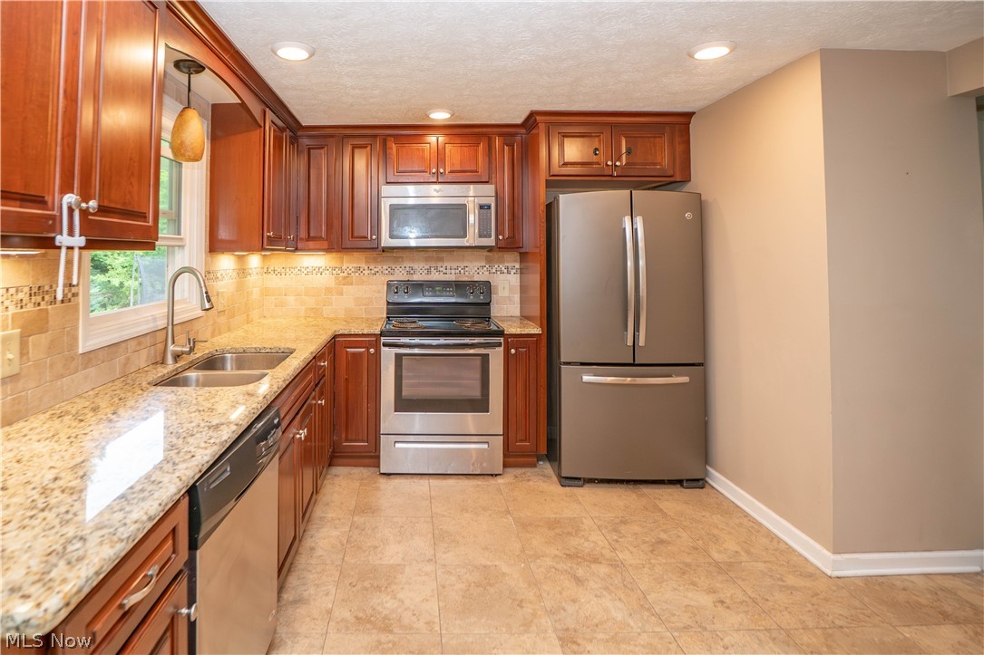 6125 Coyla Avenue NW Canal Fulton OH 44614