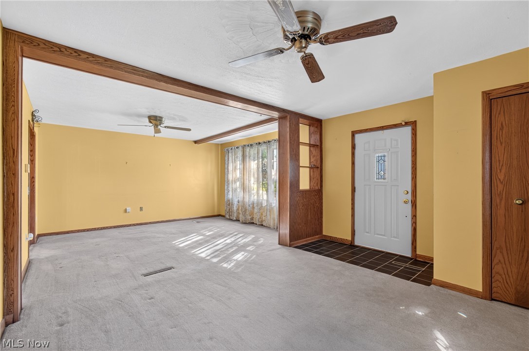 445 W 7th Street Zoar OH 44697