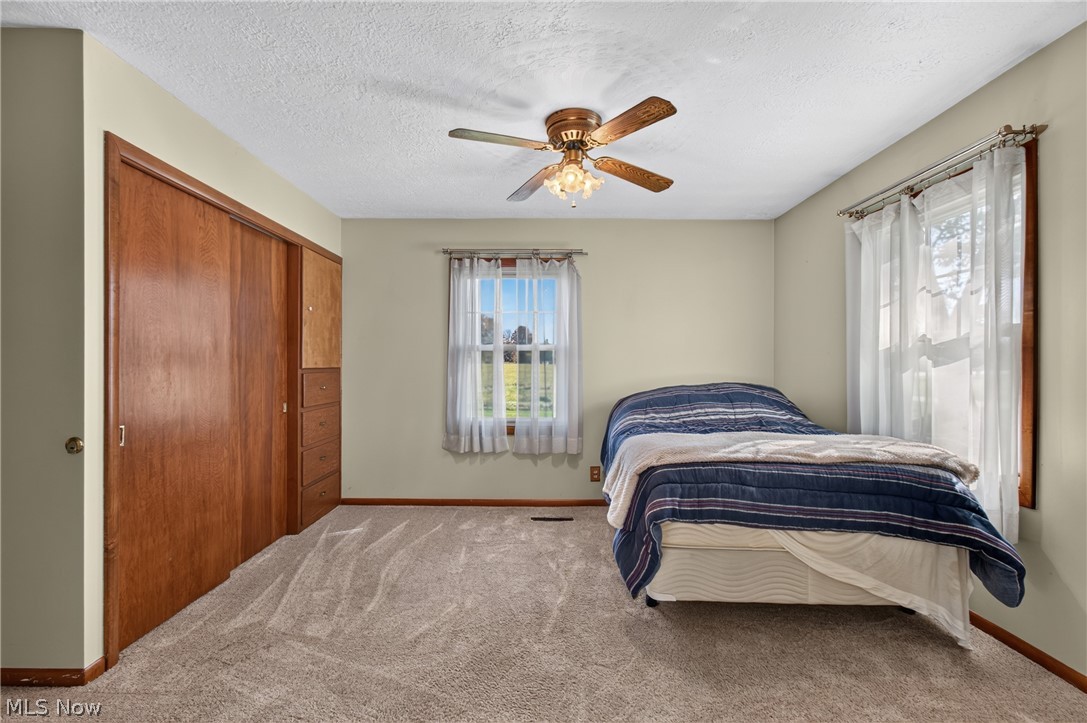 445 W 7th Street Zoar OH 44697