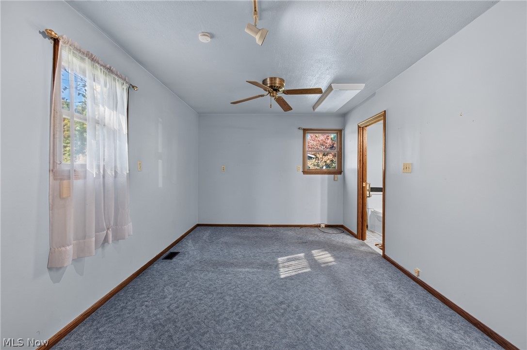 445 W 7th Street Zoar OH 44697