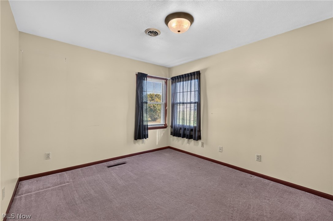 445 W 7th Street Zoar OH 44697
