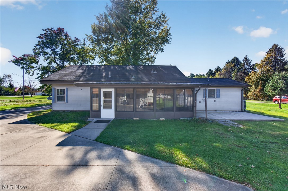 445 W 7th Street Zoar OH 44697