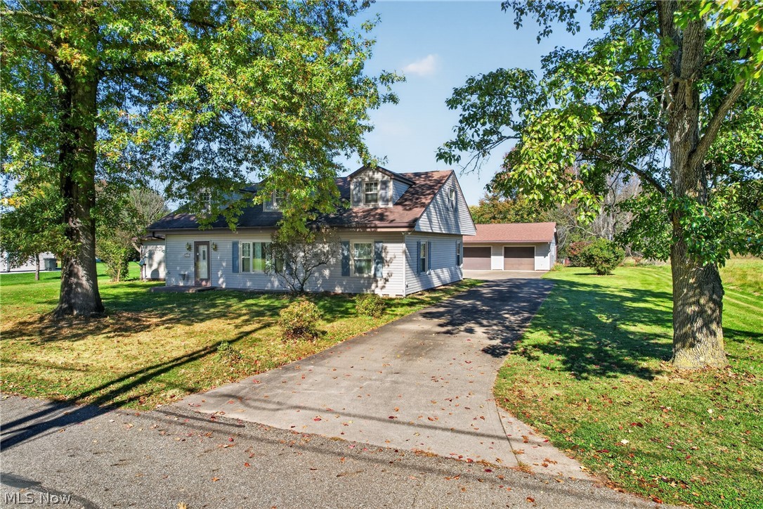 445 W 7th Street Zoar OH 44697