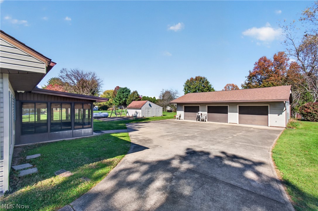 445 W 7th Street Zoar OH 44697