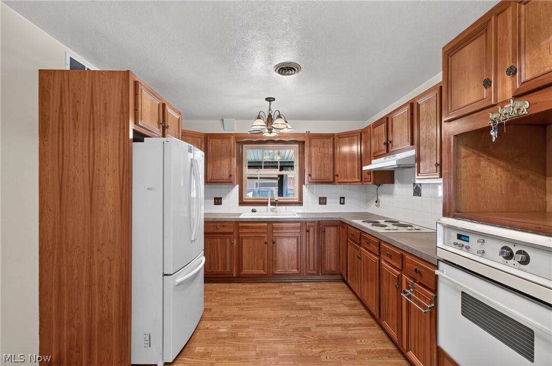445 W 7th Street Zoar OH 44697