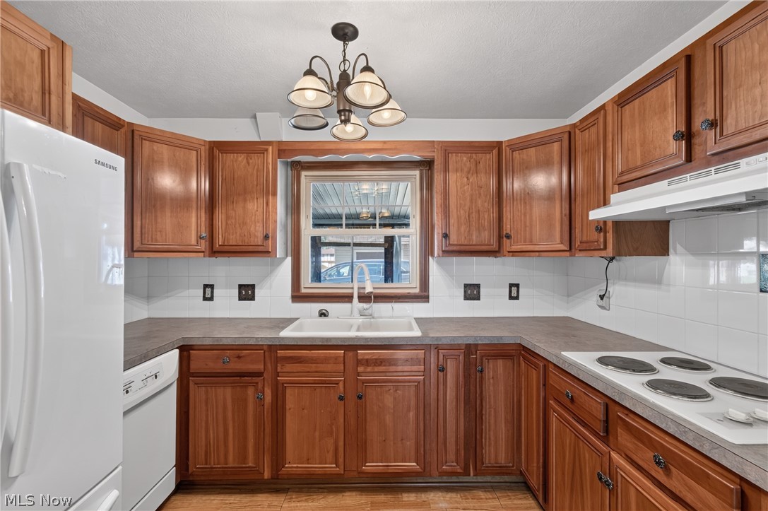445 W 7th Street Zoar OH 44697