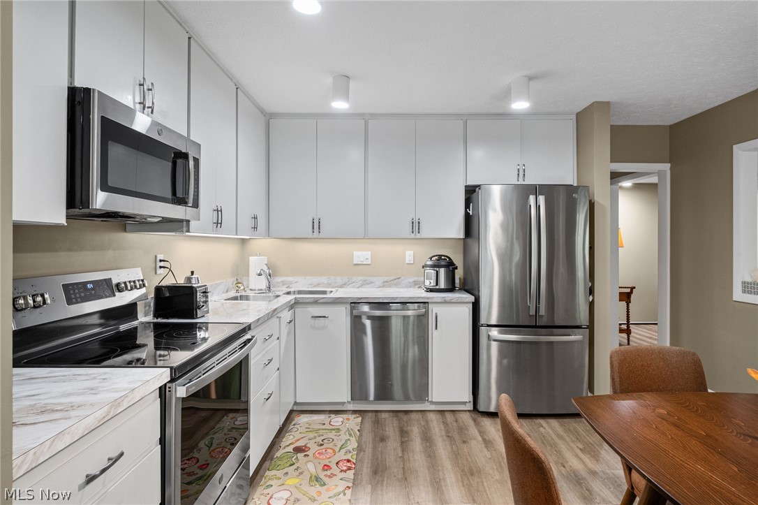 5184 N Barton Road North Ridgeville OH 44039