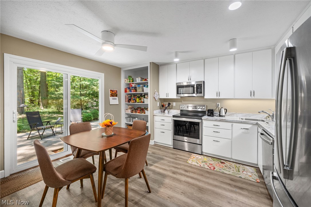 5184 N Barton Road North Ridgeville OH 44039