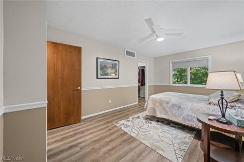 5184 N Barton Road North Ridgeville OH 44039