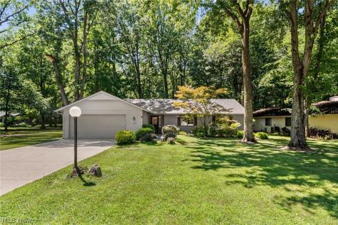 5184 N Barton Road North Ridgeville OH 44039